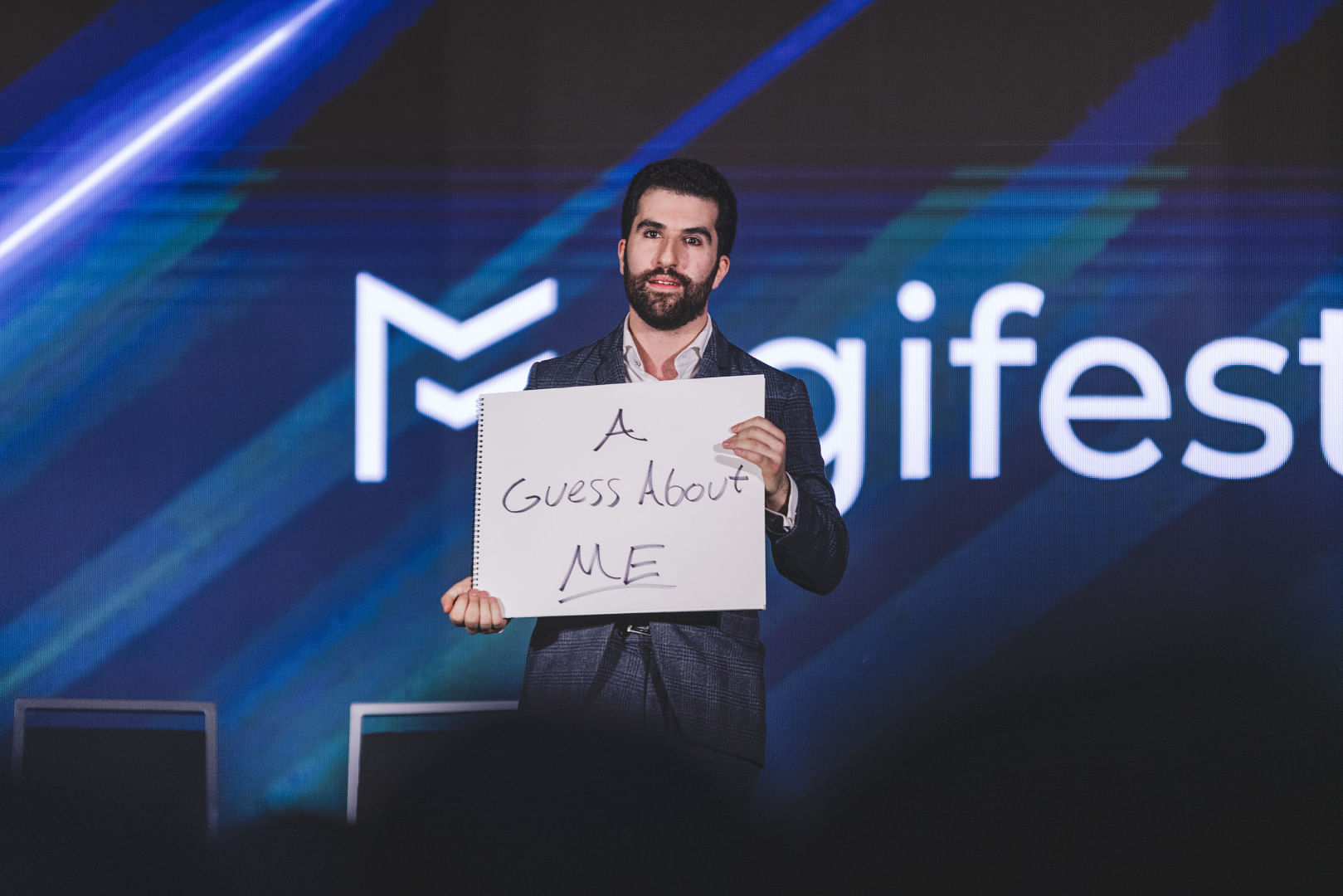 nyc mentalist Jason Suran performs at Magifest