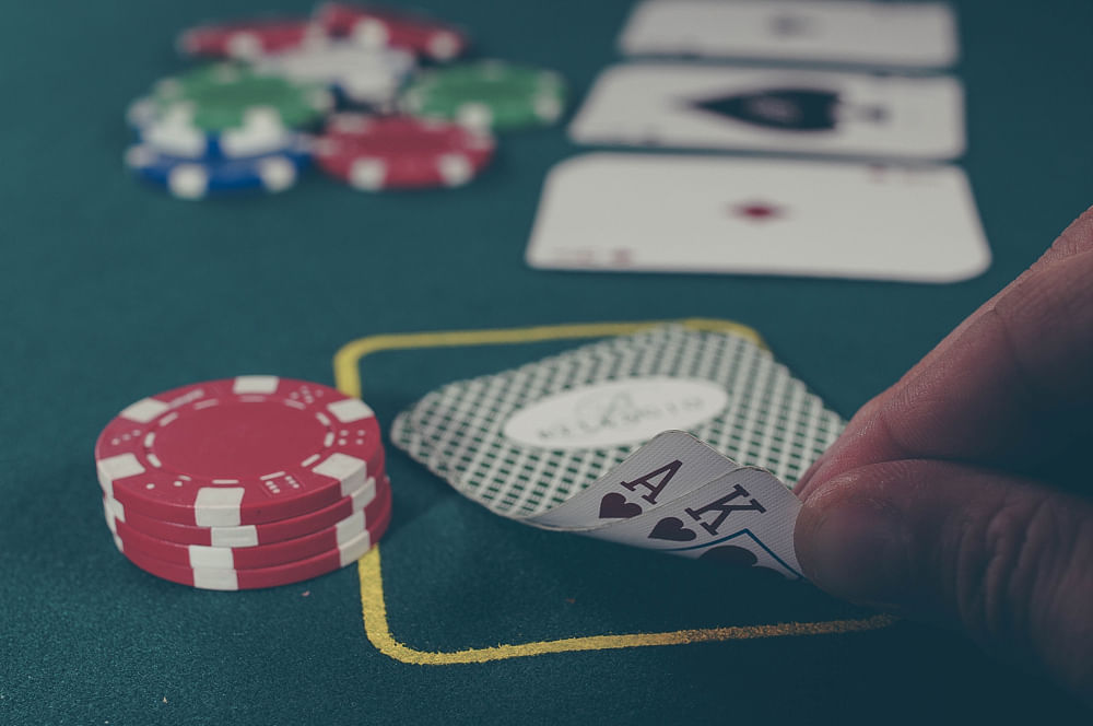100% plastic casino playing cards for poker at a casino