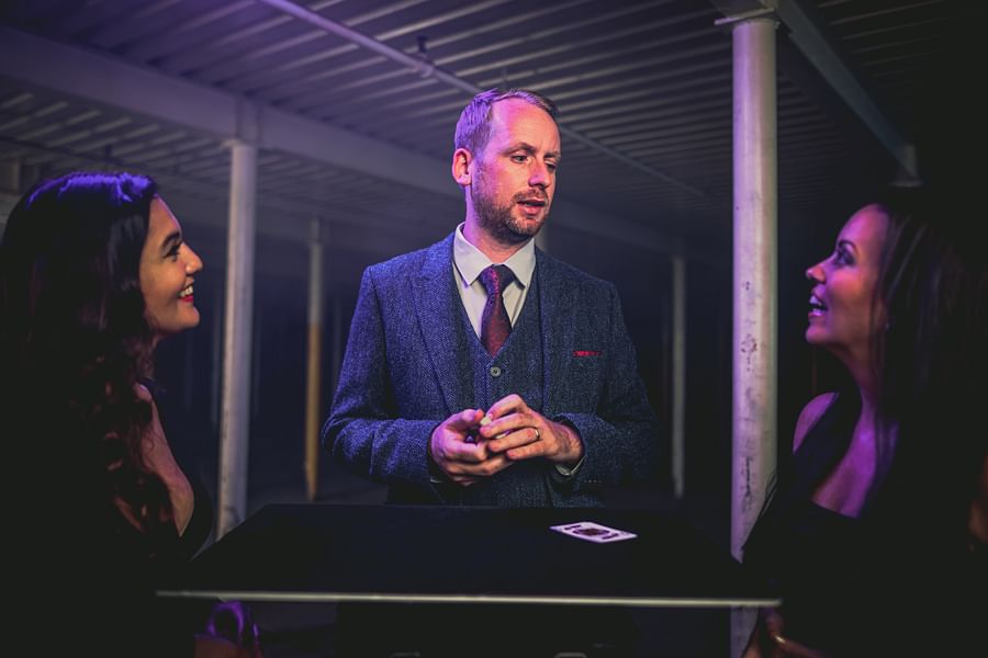 Card magic and spectators